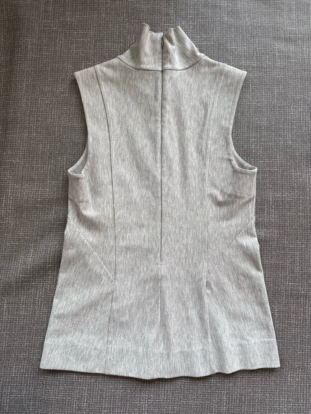 COS Women’s Sleeveless Turtleneck Top Size 2 Light Gray Stretch Minimalist - Picture 2 of 9